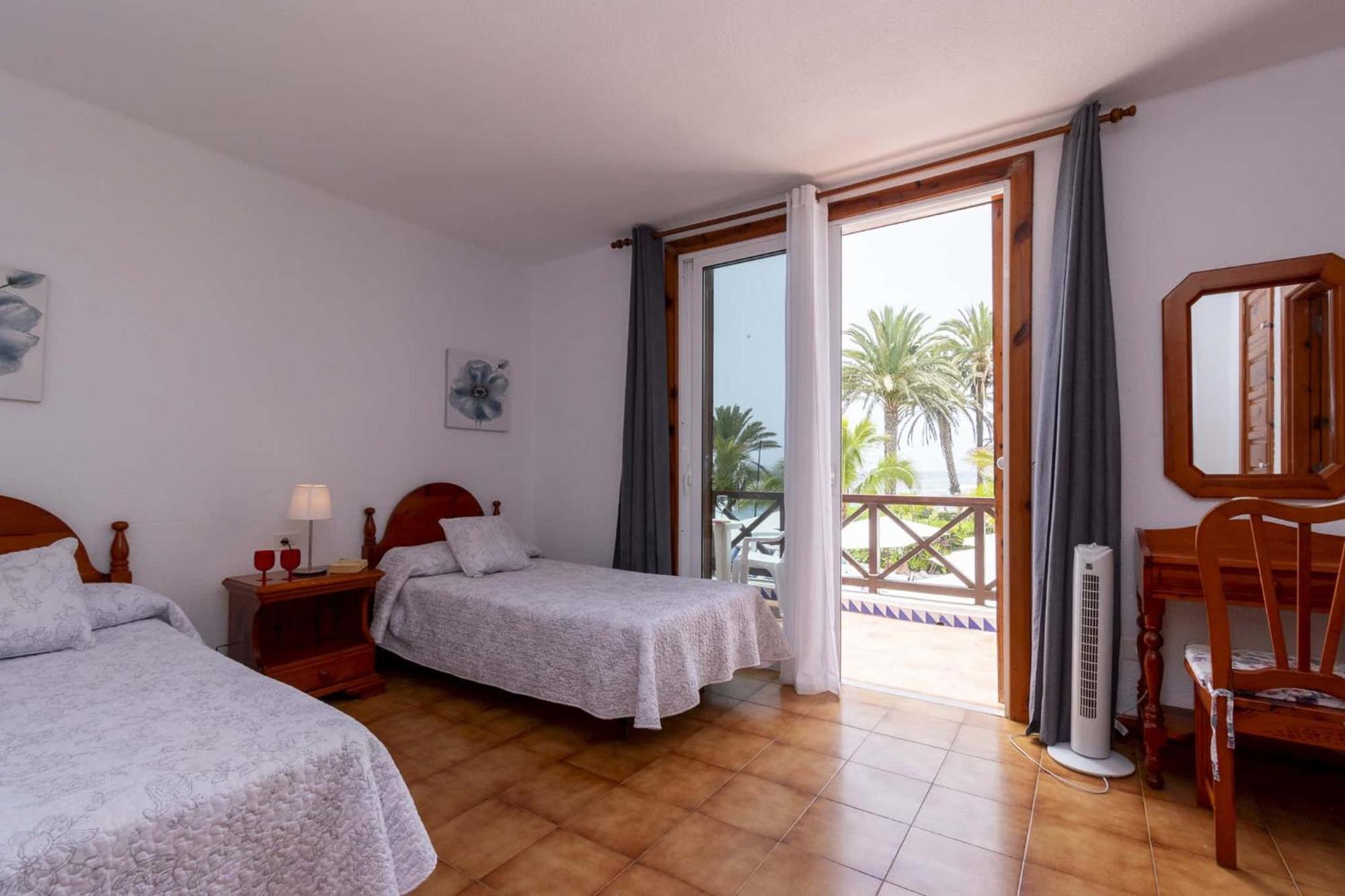 Parque Santiago III 235 - Four Bed Villa Playa de las Americas  Eksteriør bilde