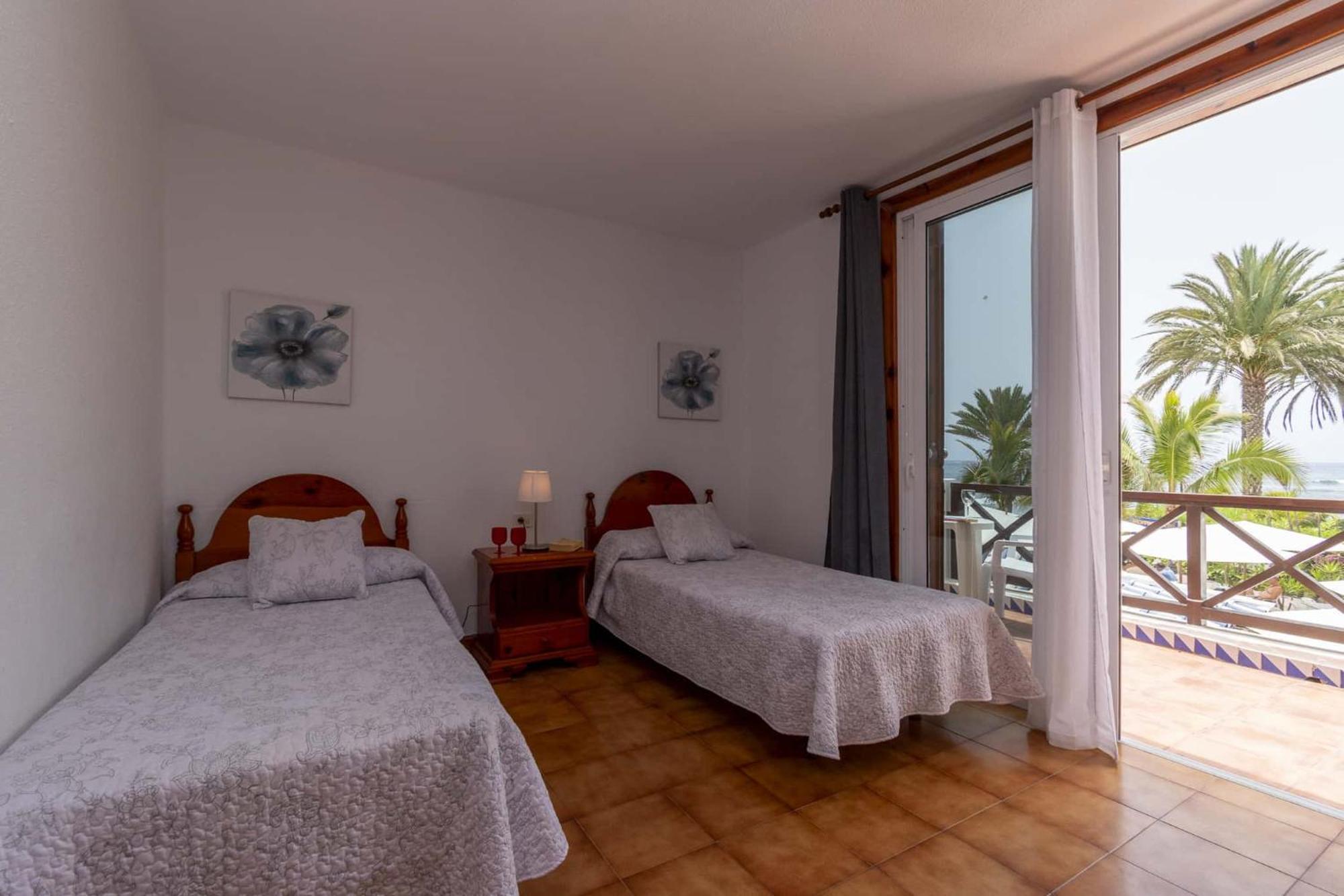 Parque Santiago III 235 - Four Bed Villa Playa de las Americas  Eksteriør bilde